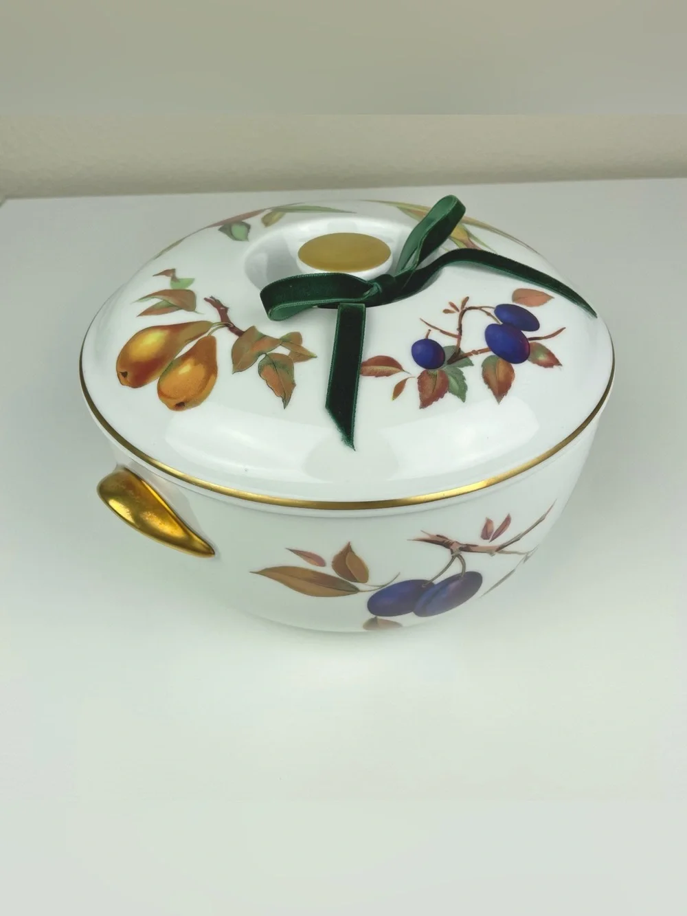 1960s Royal Worcester Evesham Gold Vintage Round Covered Casserole Dish Fruits